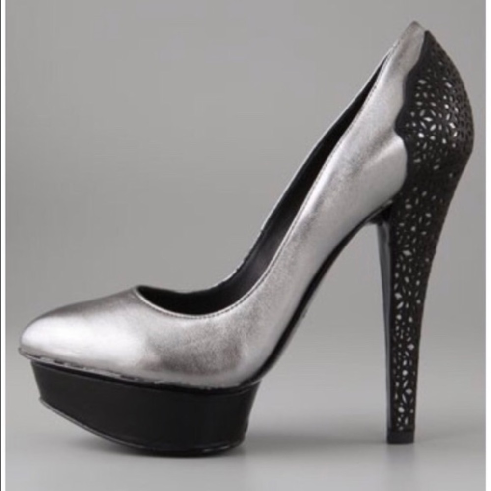 Elizabeth and James Nora Platform Silver Pumps 6.5